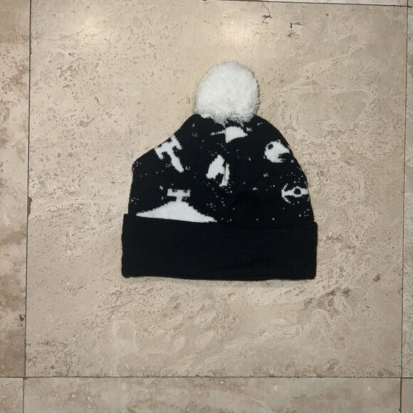 Set Of Two STAR WARS NEW ERA Knit Ski Beanie Hats Adult - Picture 3 of 5